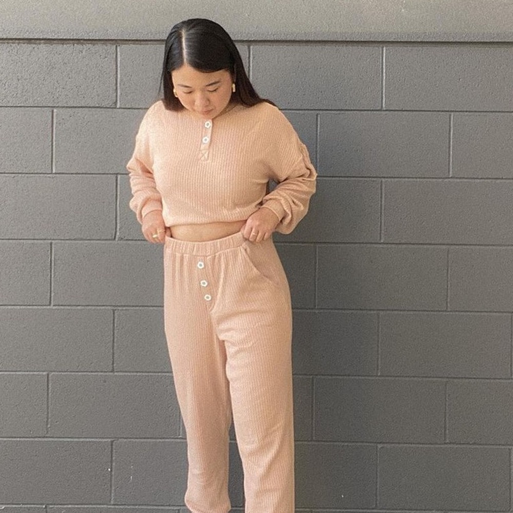 Nude/pink long sleeve waffle top. NWOT